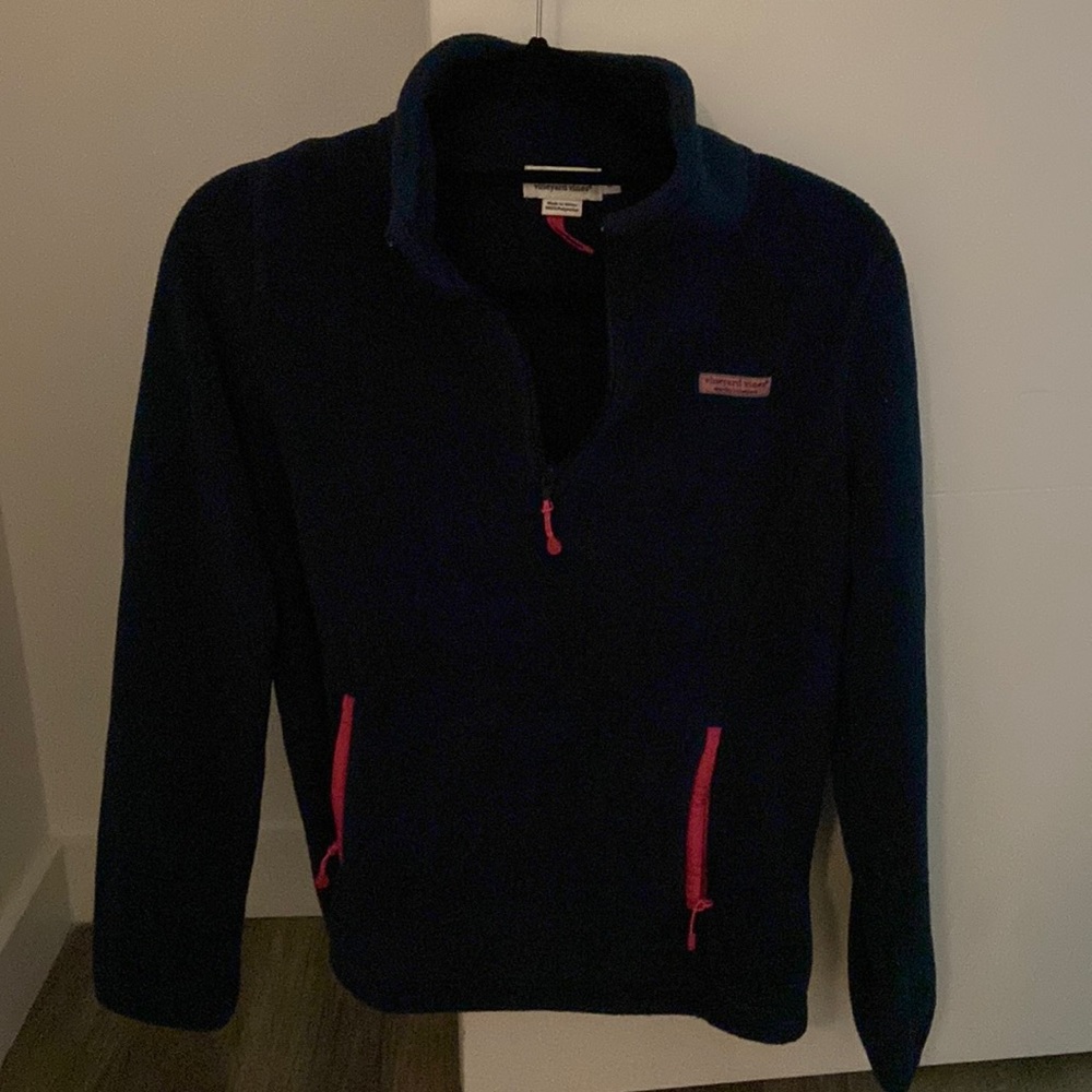 Vineyard vines hardly worn pull over